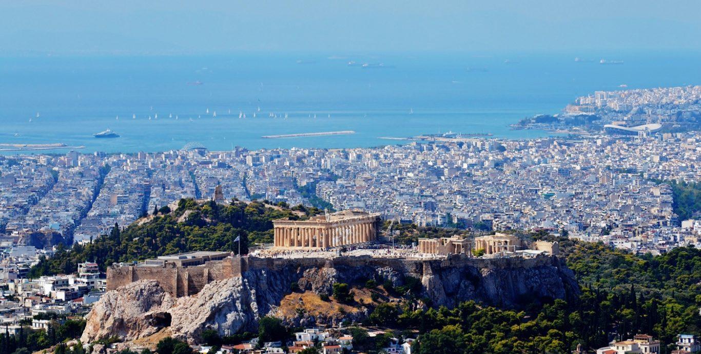 L’Acropoli e il Partenone dominano il panorama di Atene