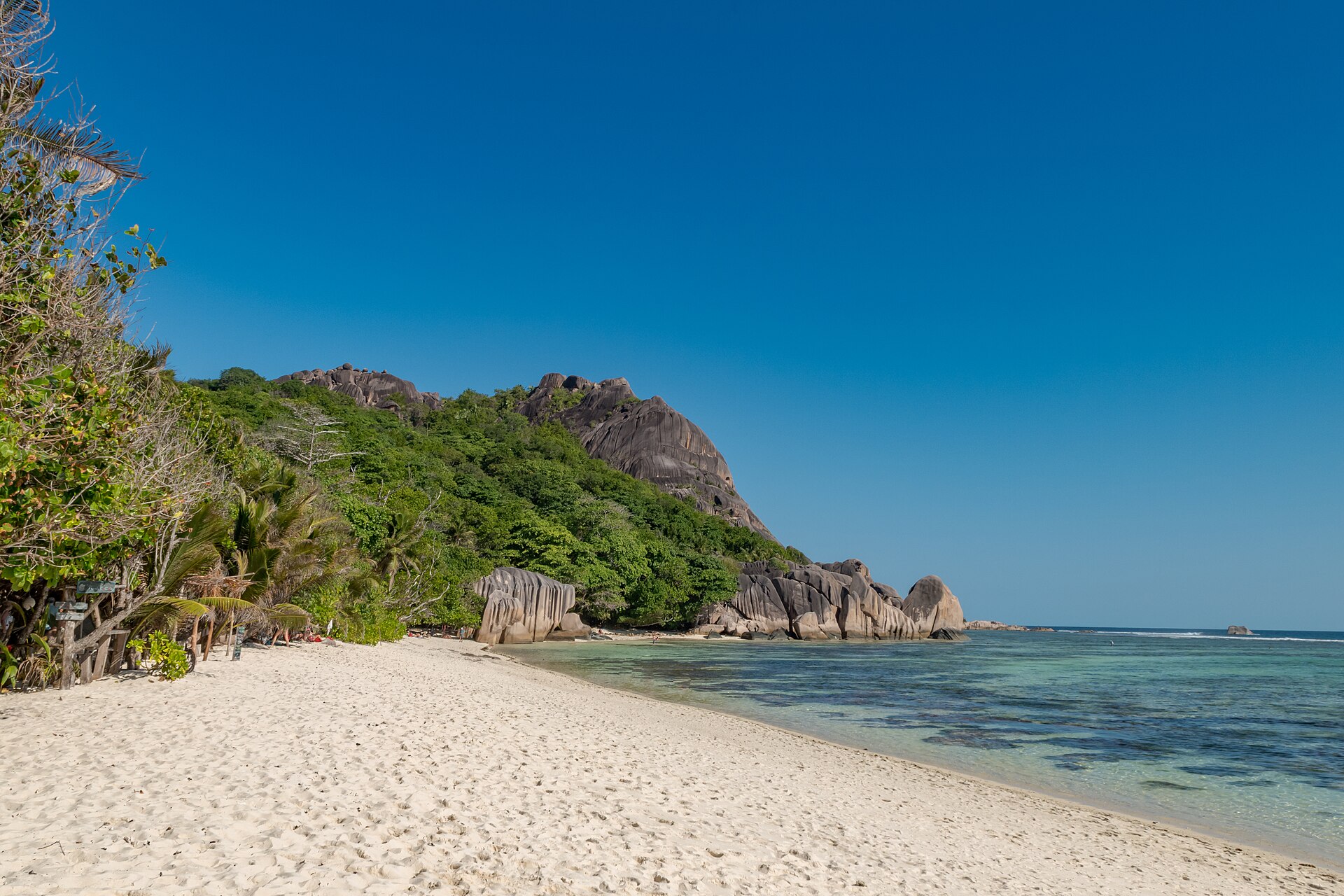 Il mare e le rocce di Anse Source d’Argent a La Digue, Seychelles